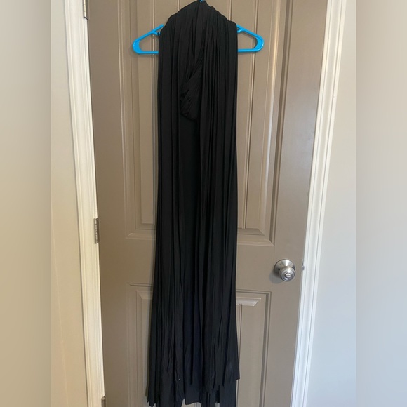 Lulu’s: Classic Black Floor Length Dress (wear 6 different ways!) - Picture 2 of 2